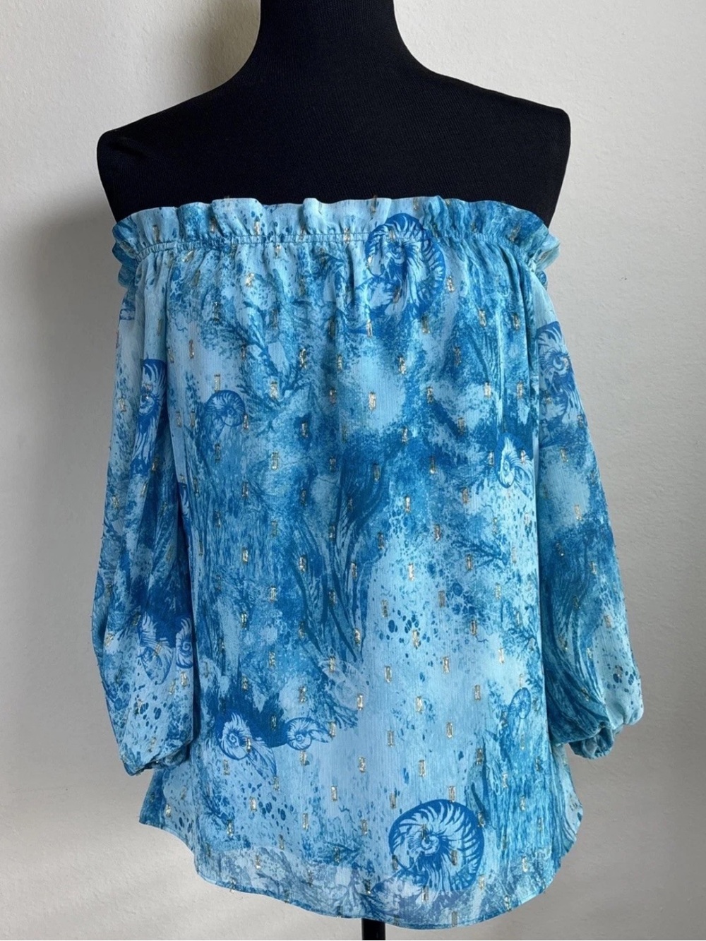 White House black market blue off shoulder seashell blouse size XS/S